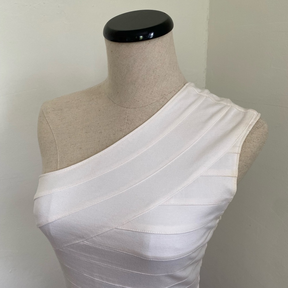 Vintage Express White Bandage One-Shoulder Dress